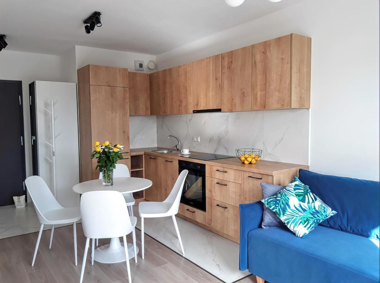 Apartamenty Fuzja - Komfortowe Mieszkania Blisko Centrum Lodzi Garaz Esterno foto