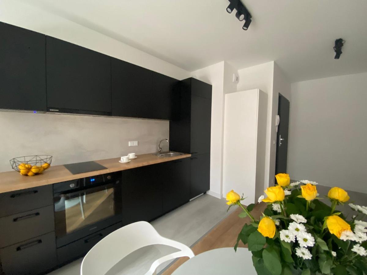 Apartamenty Fuzja - Komfortowe Mieszkania Blisko Centrum Lodzi Garaz Esterno foto