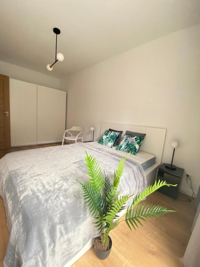 Apartamenty Fuzja - Komfortowe Mieszkania Blisko Centrum Lodzi Garaz Esterno foto